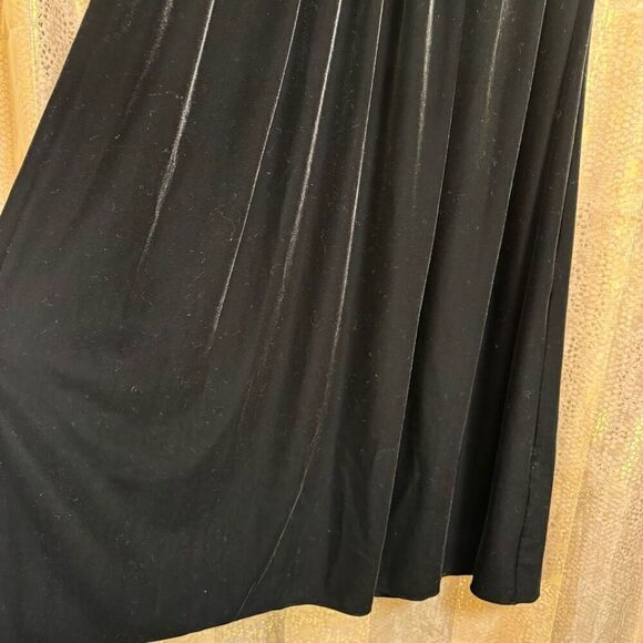 Max Studio London Georgette Black Smocked Velvet Goth Maxi Dress Med - Picture 4 of 10